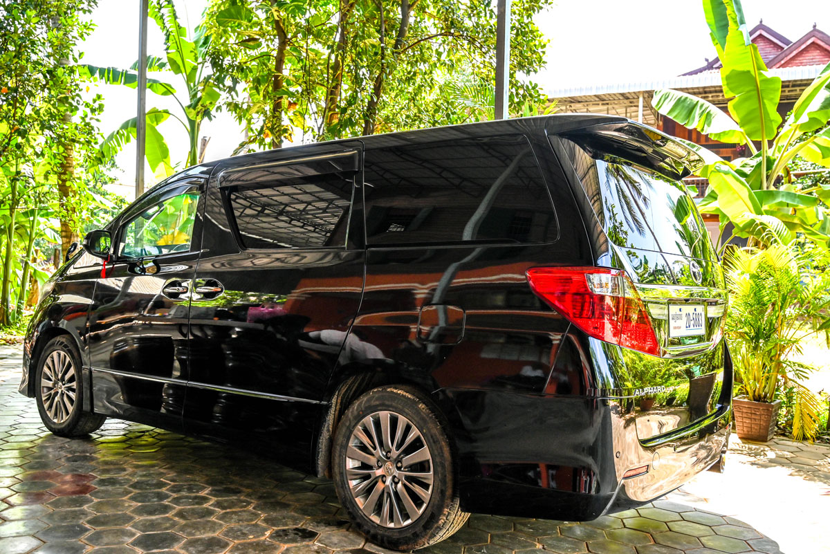 Van au de gamme avec chauffeur privé au Cambodge-Angkor Avec Chum